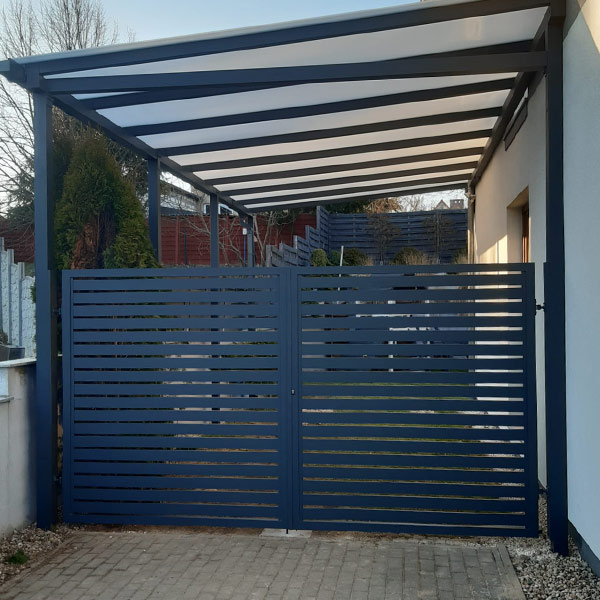 Zadaszenie przy domu