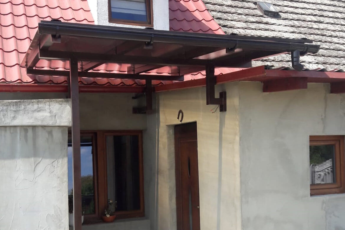 Zadaszenie wejściowe