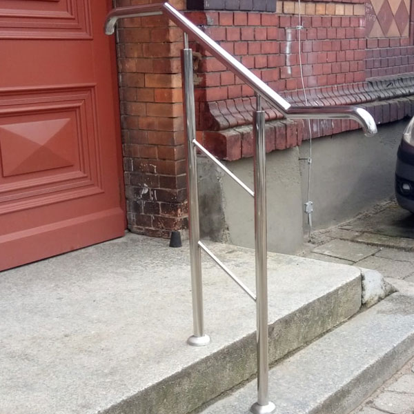 Mała balustrada ze stali nierdzewnej