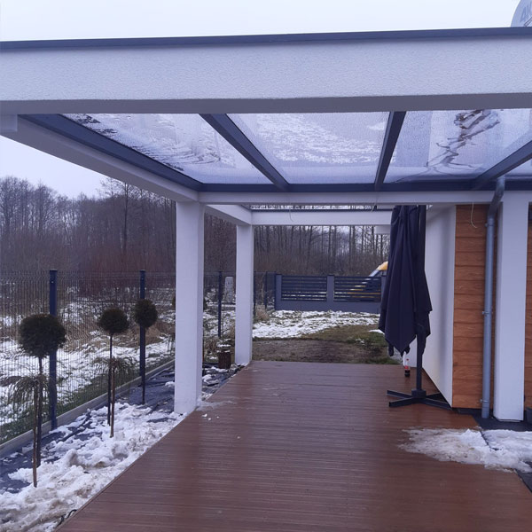Zadaszenia ogrodowe wykonane z aluminium lub stali. Poliwęglan komorowy, lity, szkło