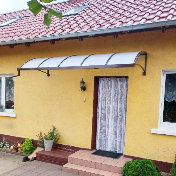 Zadaszenia nad drzwi